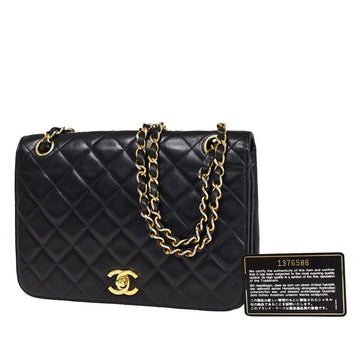 CHANEL Matelasse Shoulder Bag