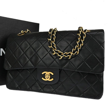 CHANEL Matelasse Shoulder Bag