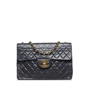 CHANEL Maxi Classic Lambskin Single Flap Shoulder Bag