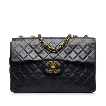 CHANEL Maxi Classic Lambskin Single Flap Shoulder Bag