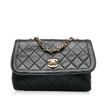 CHANEL CC Matelasse Chain Flap Bag