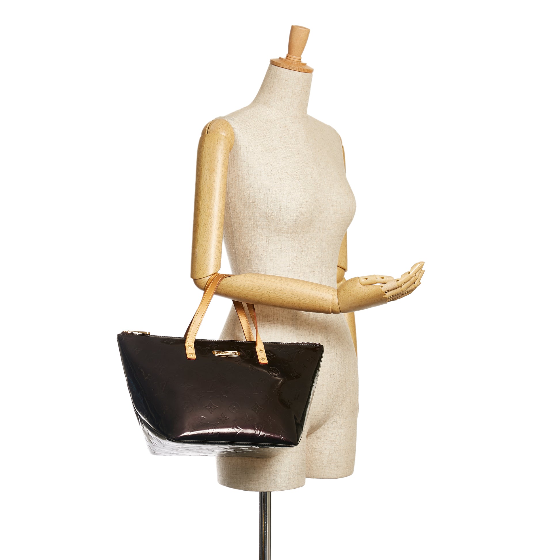 Louis Vuitton Bellevue Handbag 360982