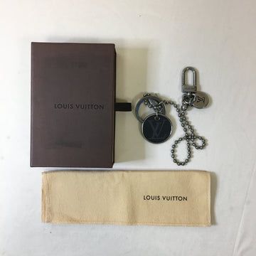 Louis Vuitton Silver Monogram Eclips Porte Cressienne Key Ring Charm Sku# 66820