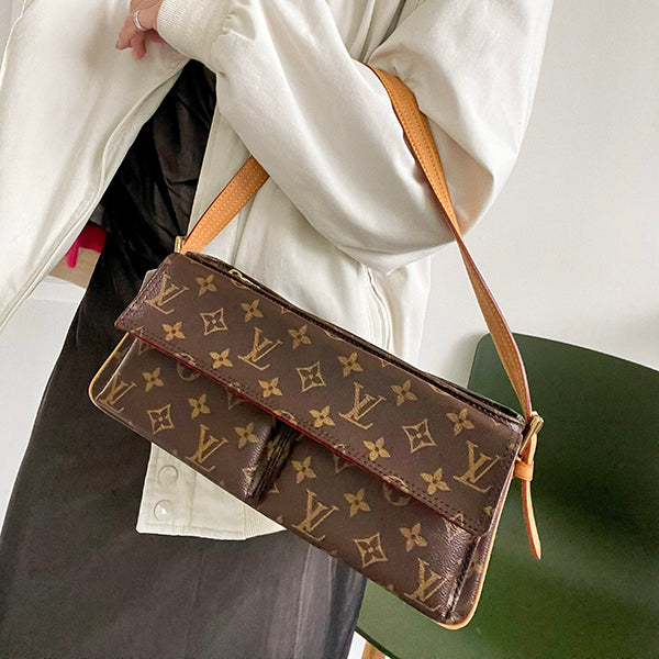 LOUIS VUITTON Viva Cite MM in Monogram Canvas 2004