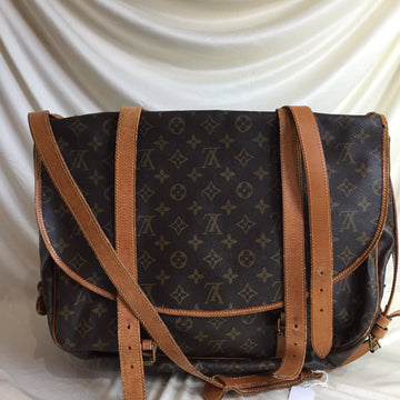 Louis Vuitton Monogram Saumur 43 Sku# 60049