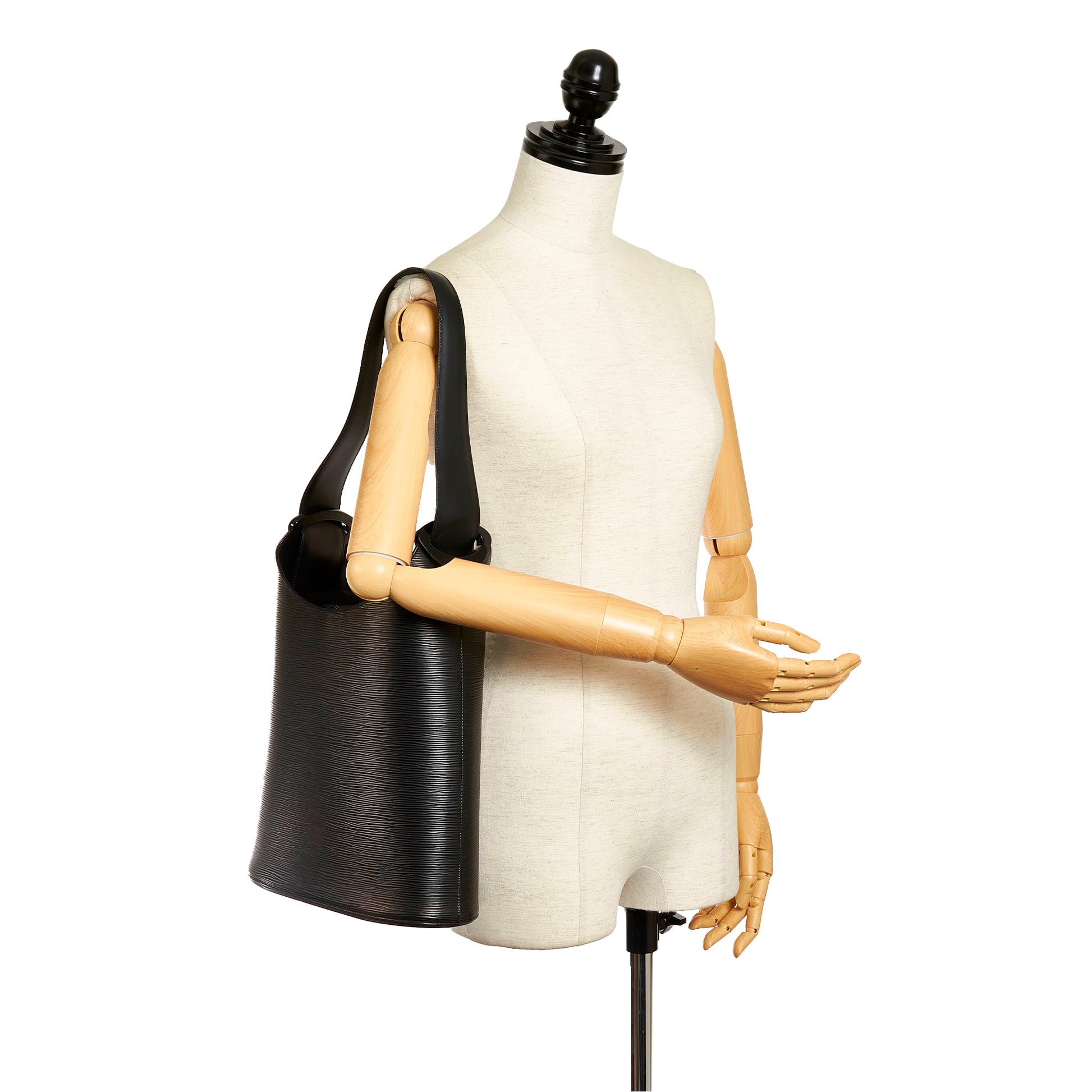 Louis Vuitton Vintage - Epi Sac Verseau Bag - Black - Leather and