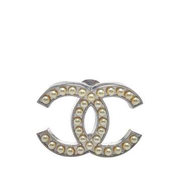 CHANEL CC Faux Pearl Brooch Costume Brooch