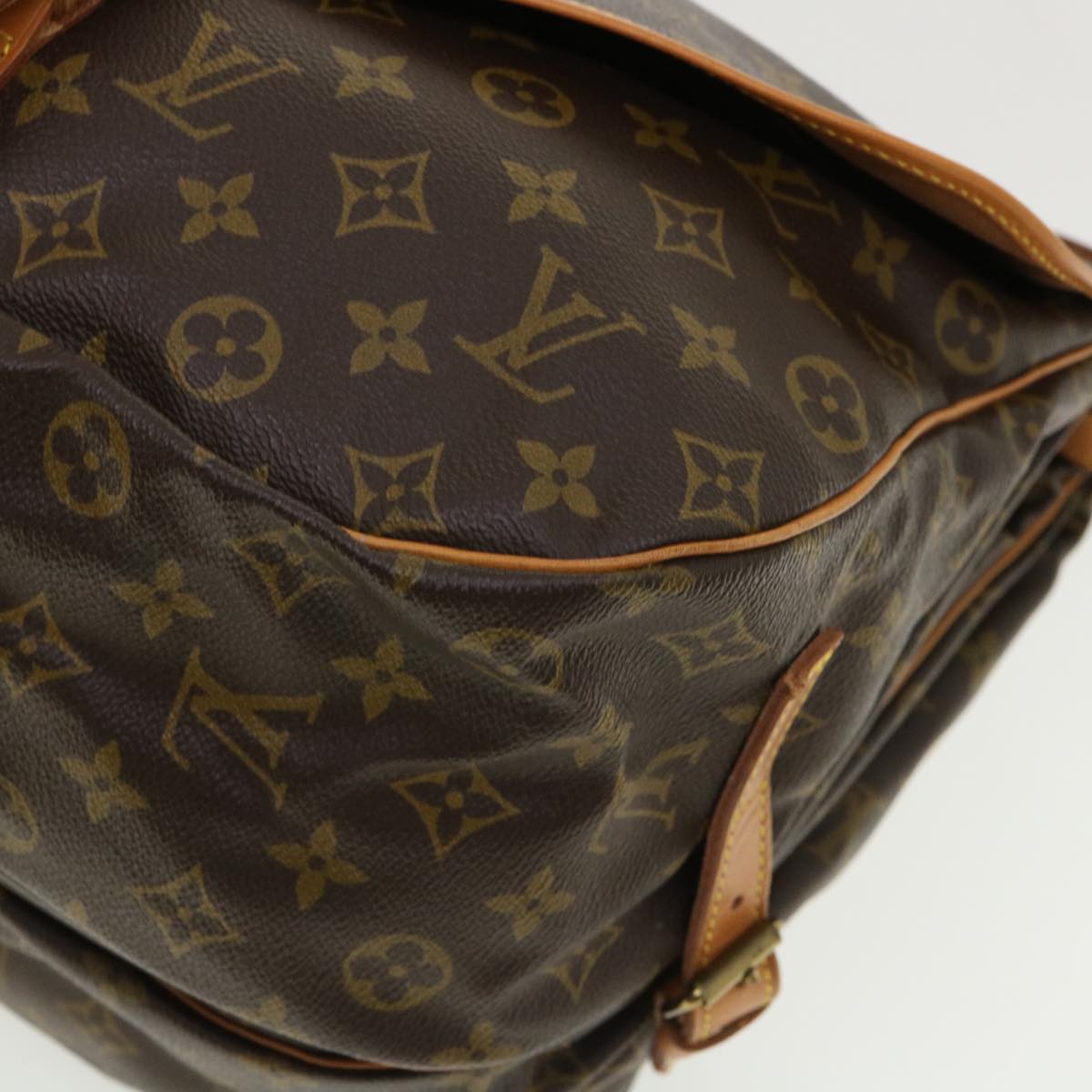 LOUIS VUITTON Monogram Saumur 35 Shoulder Bag M42254 LV Auth ro844