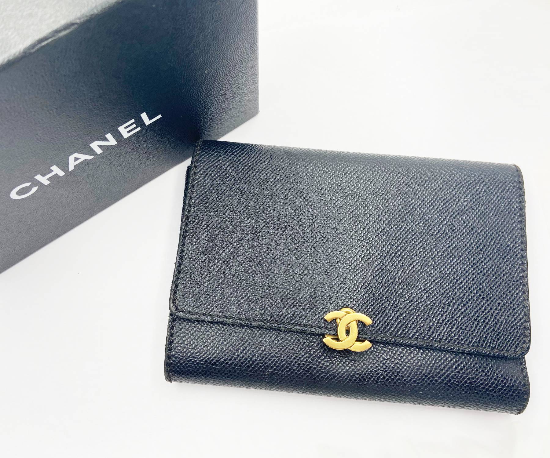 Chanel trifold best sale wallet black caviar