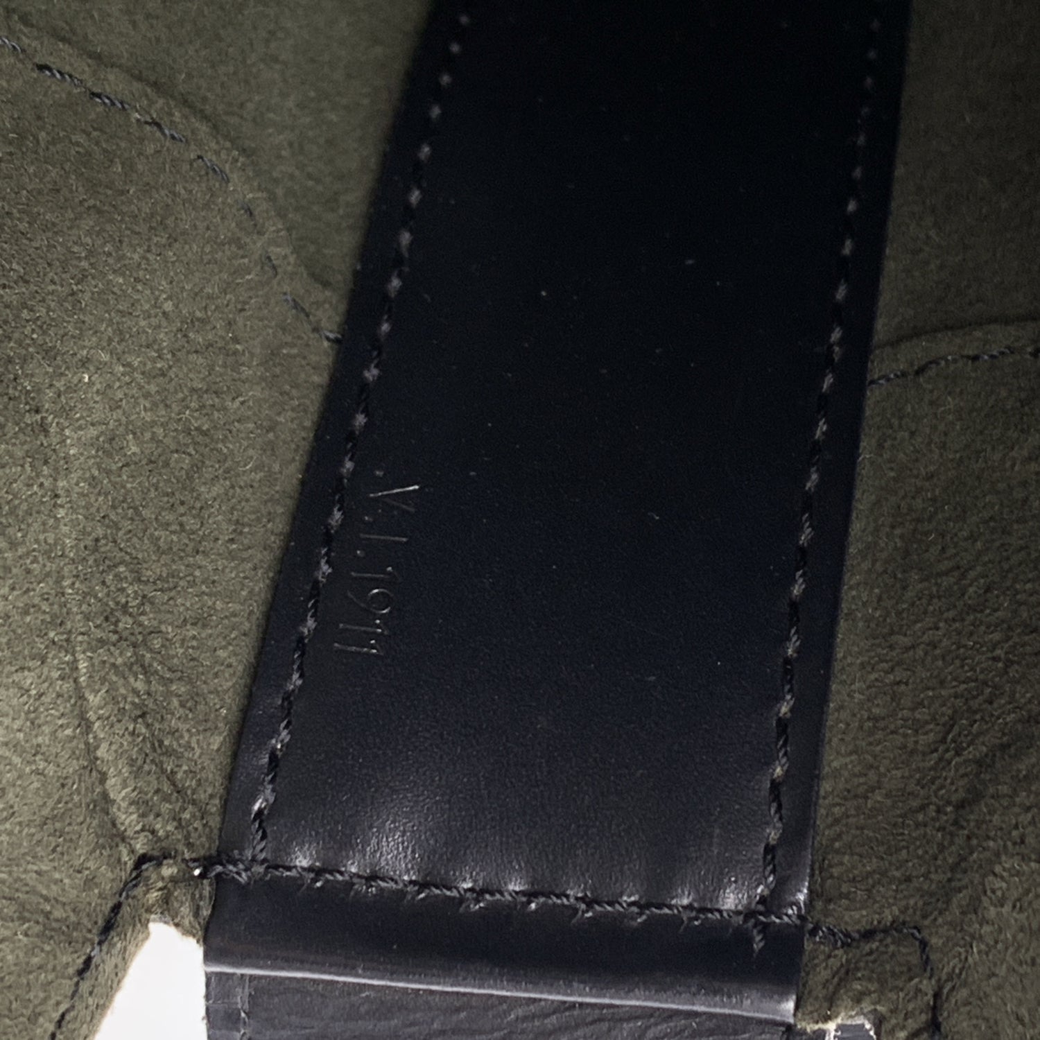 Louis Vuitton Vintage Black Epi Leather Sac Seau Bucket Shoulder