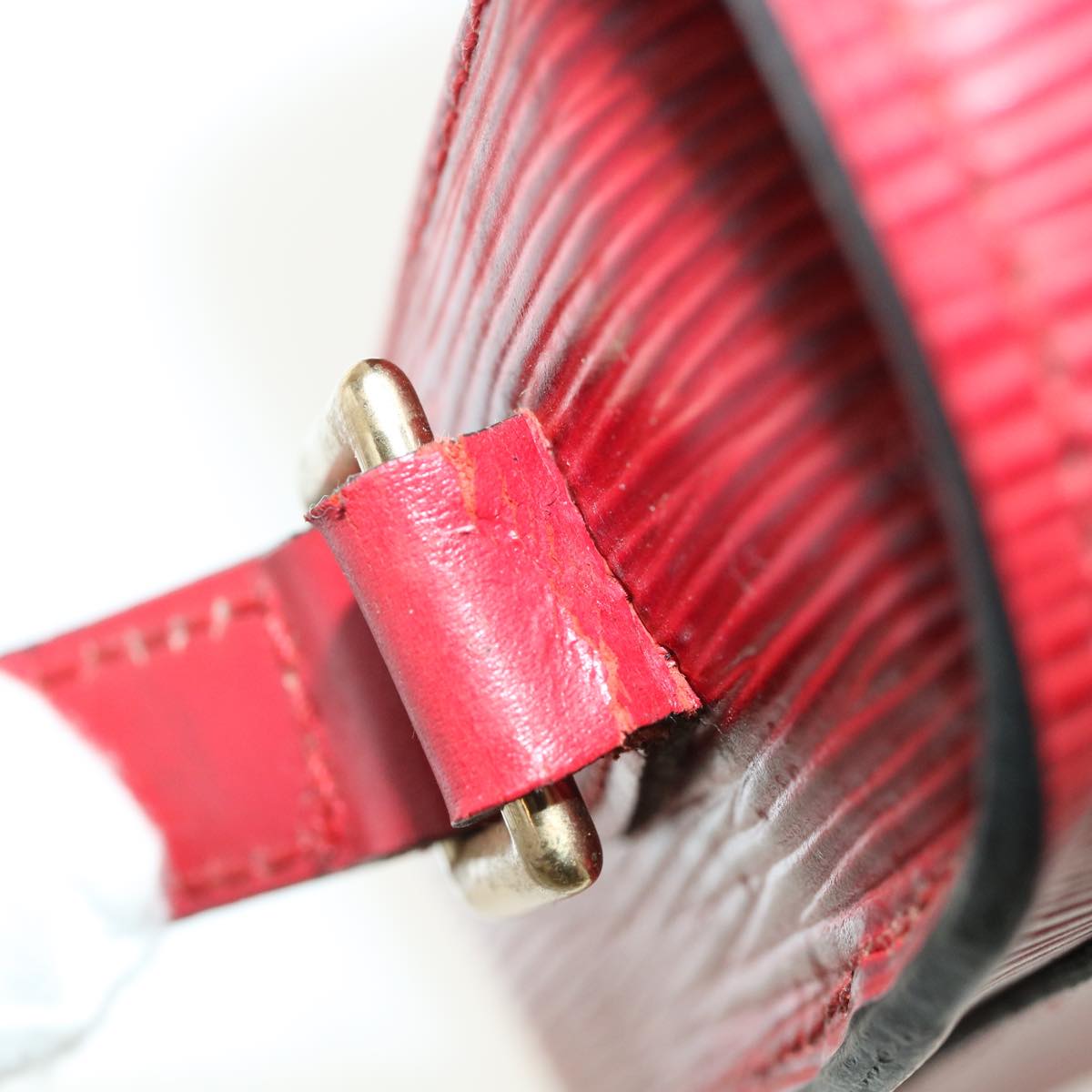 LOUIS VUITTON Epi Saint Cloud PM Shoulder Bag Red M52217 LV Auth ep082  Leather ref.705549 - Joli Closet