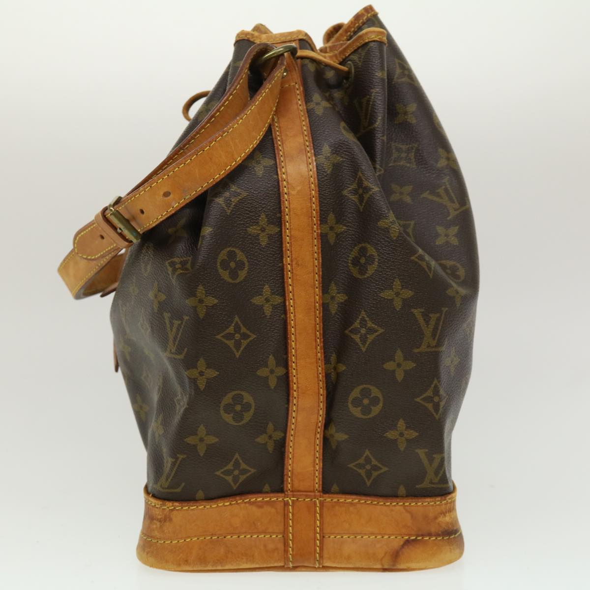 Chanel - Louis Vuitton, Sale n°2245, Lot n°84