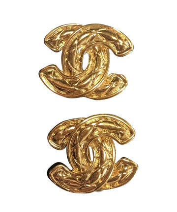 CHANEL Vintage golden matelasse style CC mark earrings