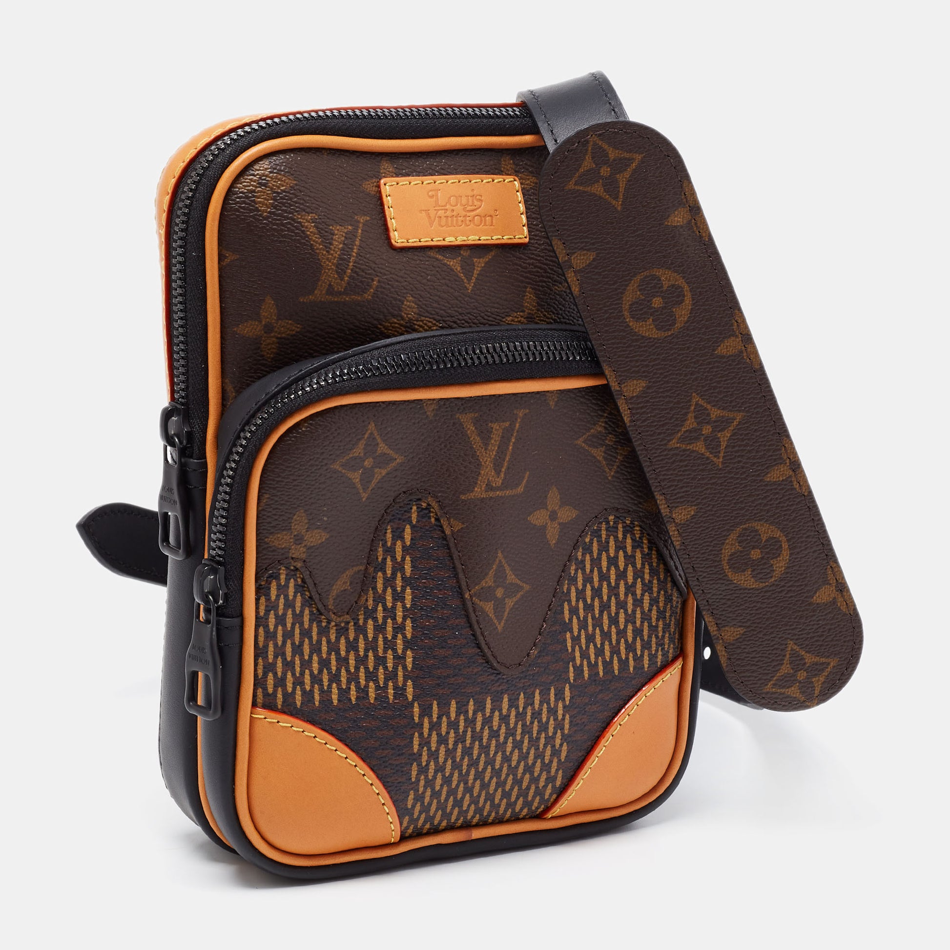 Louis Vuitton Nigo Giant e Sling Bag