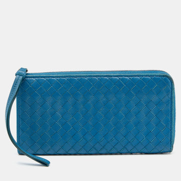 Bottega Veneta Blue Intrecciato Leather Zip Around Wristlet Wallet