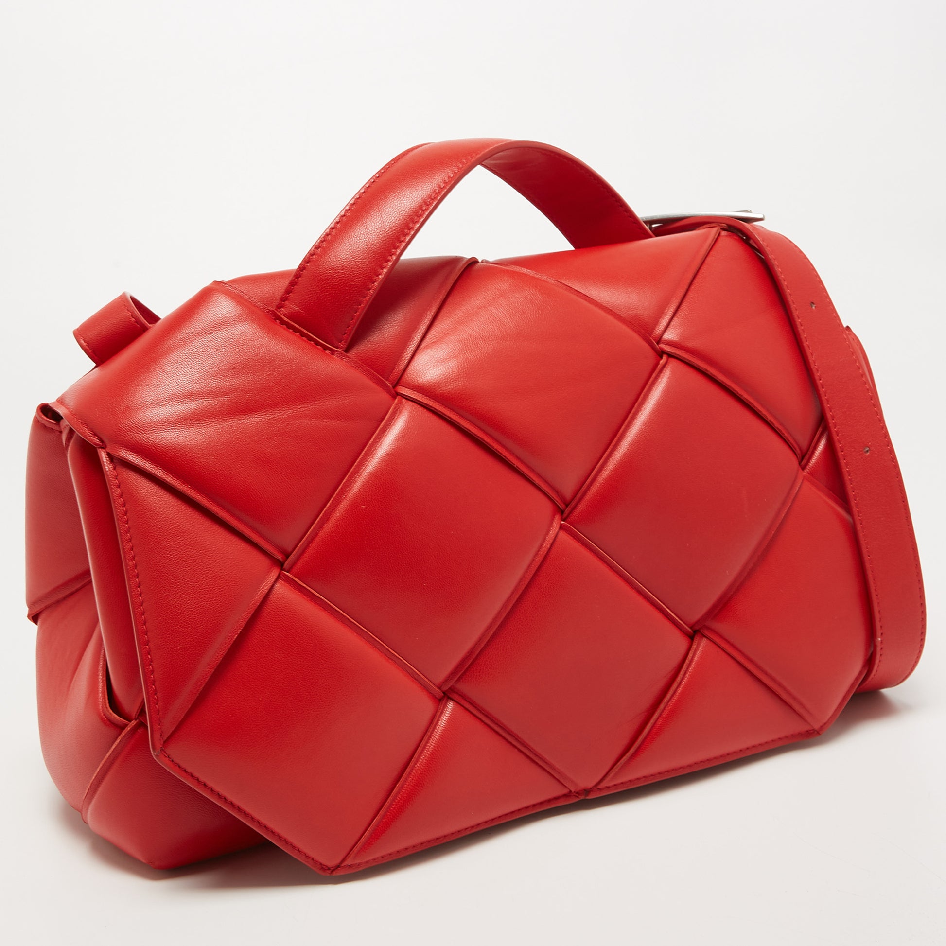 Vintage Bottega Veneta intrecciato woven green, red, and black leather –  eNdApPi ***where you can find your favorite designer  vintages..authentic, affordable, and lovable.