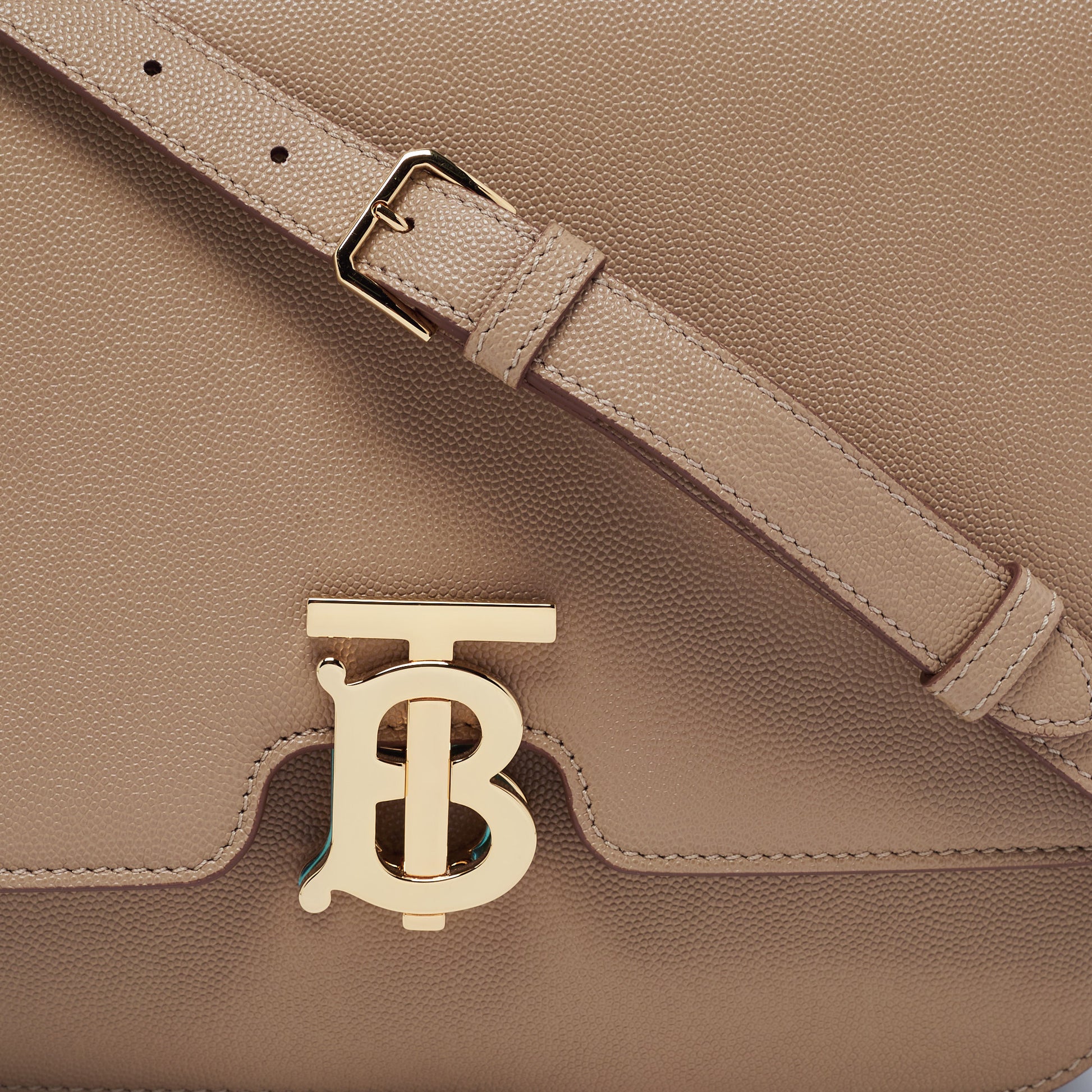 The barrel leather handbag Burberry Beige in Leather - 15586241