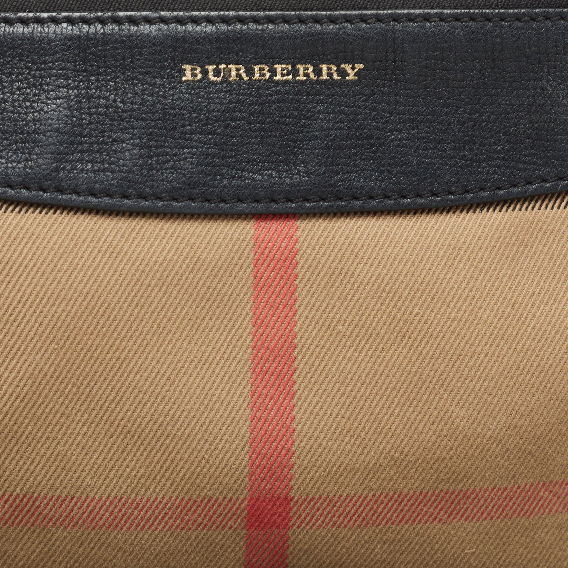 Leather handbag Burberry Beige in Leather - 36743411