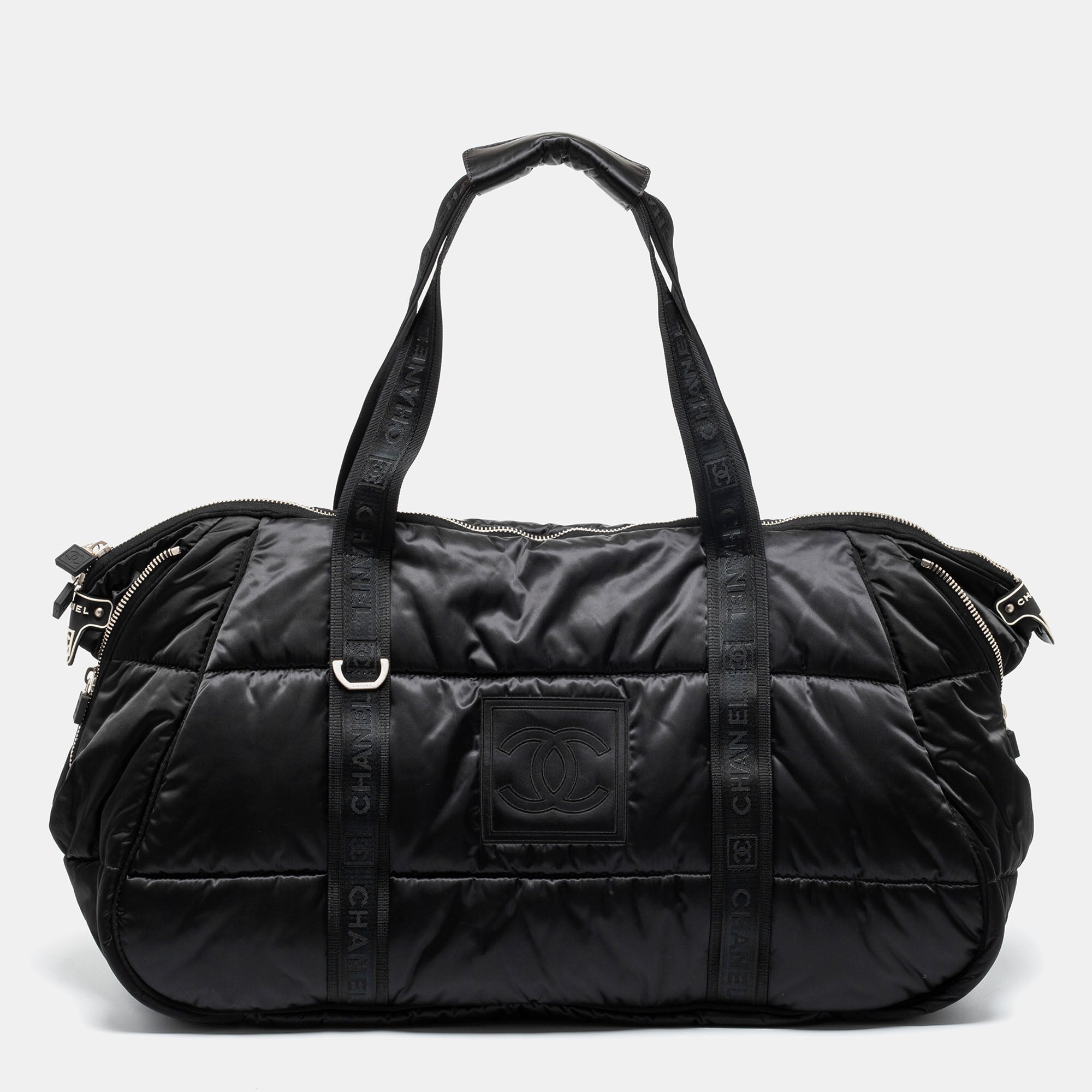 Chanel duffle bag discount black and white