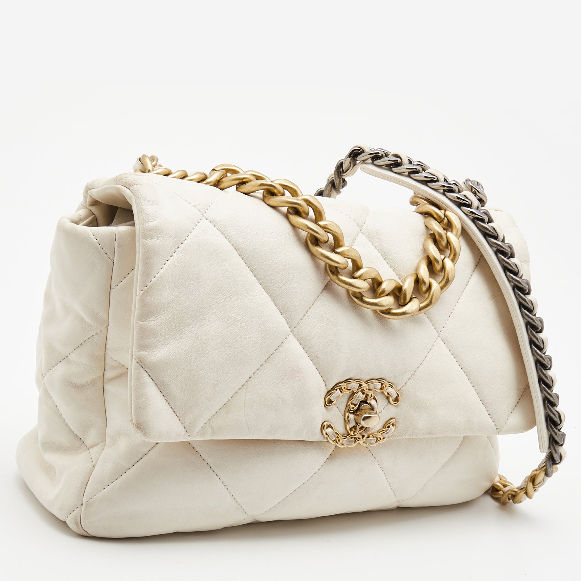 Chanel 19 best sale flap bag white