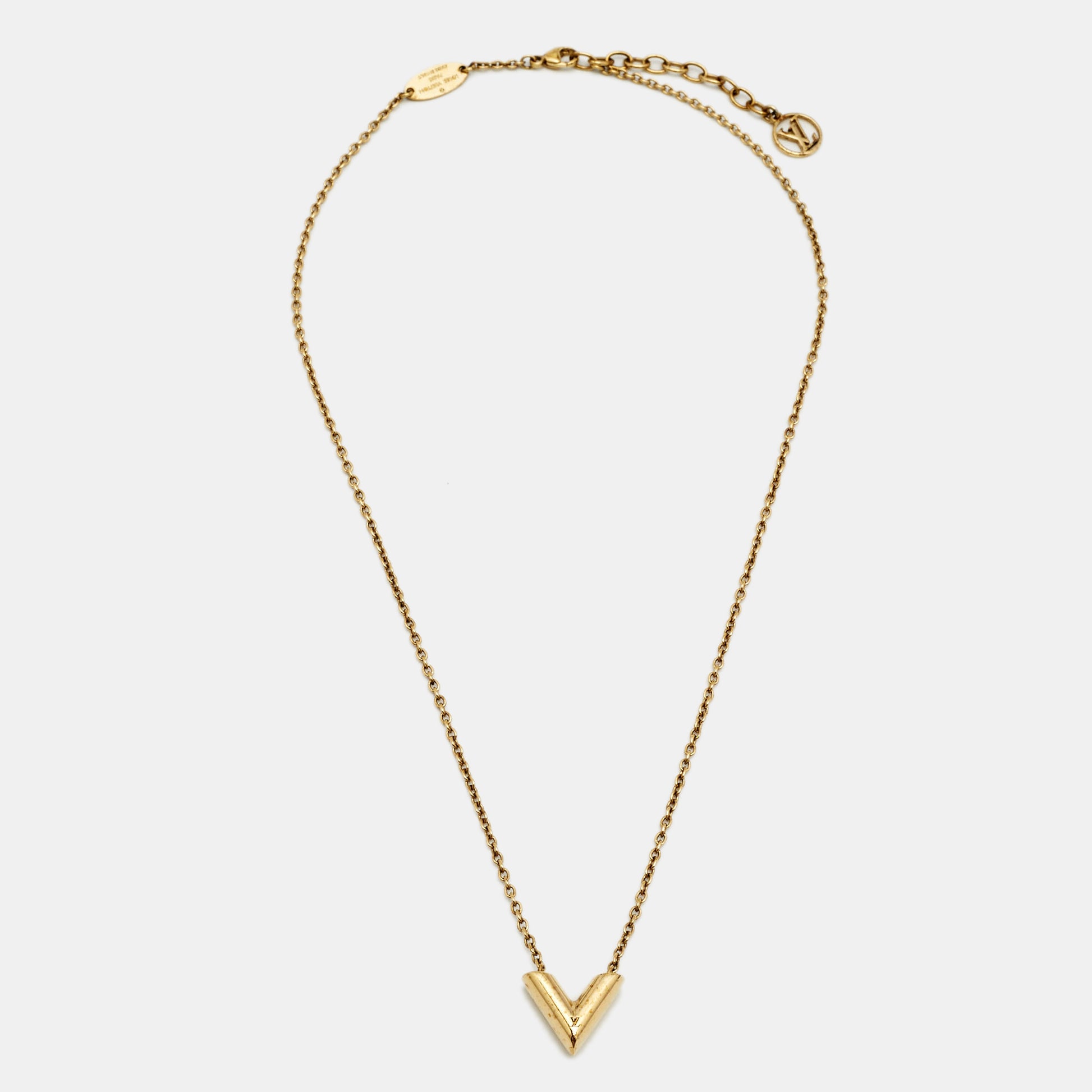 Essential v necklace Louis Vuitton Gold in Gold plated - 34307503