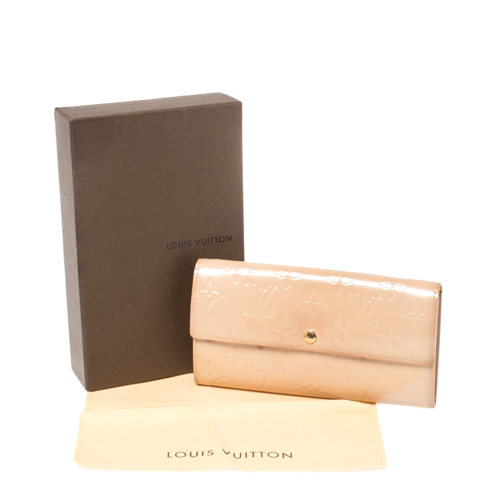 Louis Vuitton Noisette Monogram Vernis Sarah Wallet Louis Vuitton | The  Luxury Closet