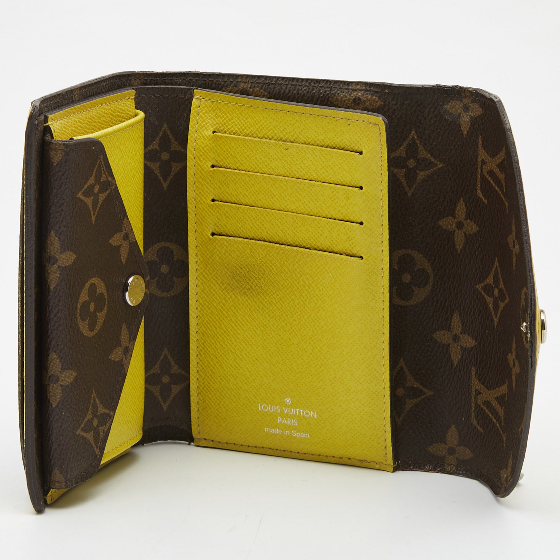 Pre-Owned Louis Vuitton Pistache Epi Marie-Lou Compact Wallet