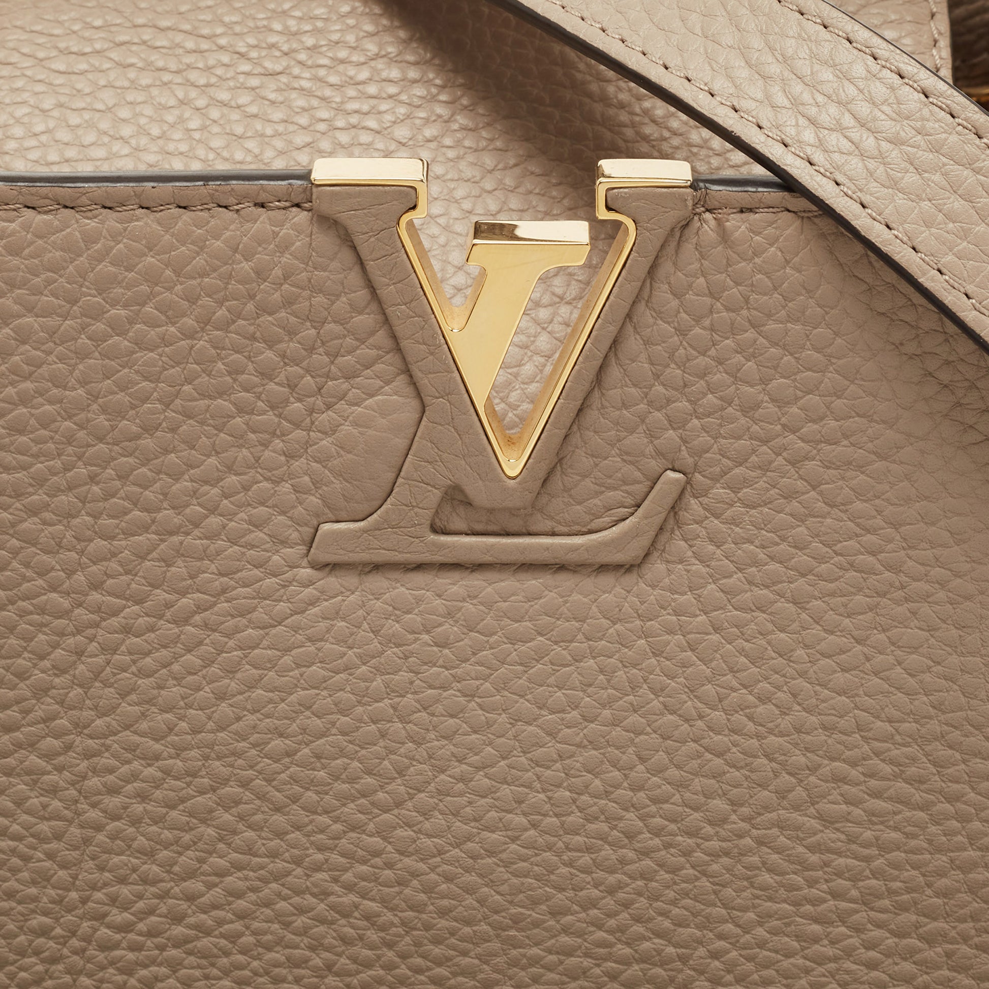 USA Louis Vuitton Capucines BB N92041 Galet for sale  Louis vuitton  handtaschen, Handtaschen, Handtasche leder