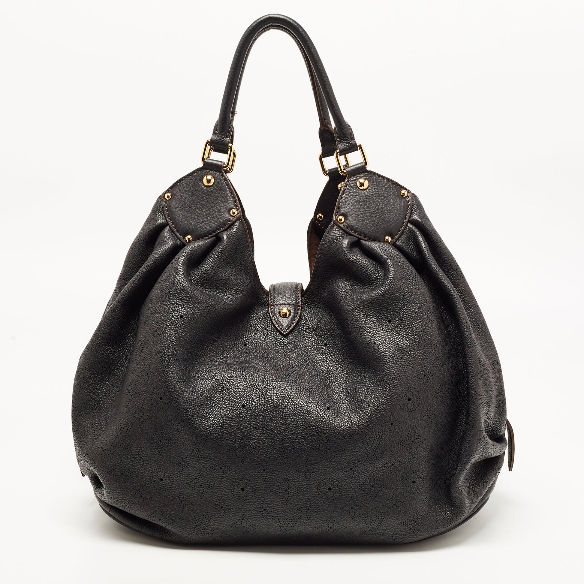 WE'RE IN LOVE!!!!!!! Previously owned Louis Vuitton Mahina hobo in