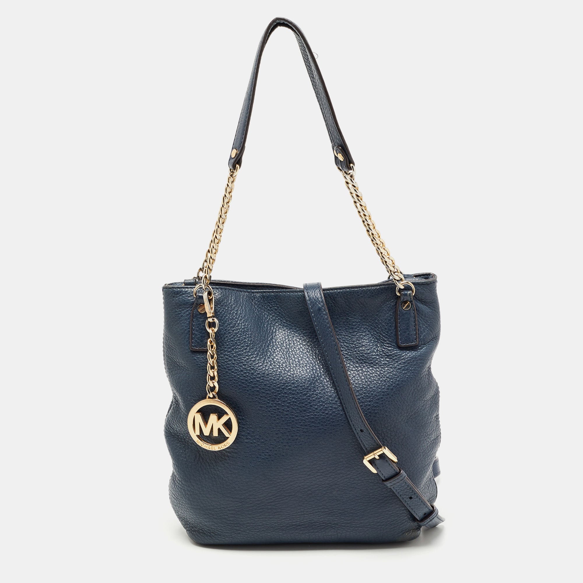 Michael kors soft hot sale leather shoulder bag