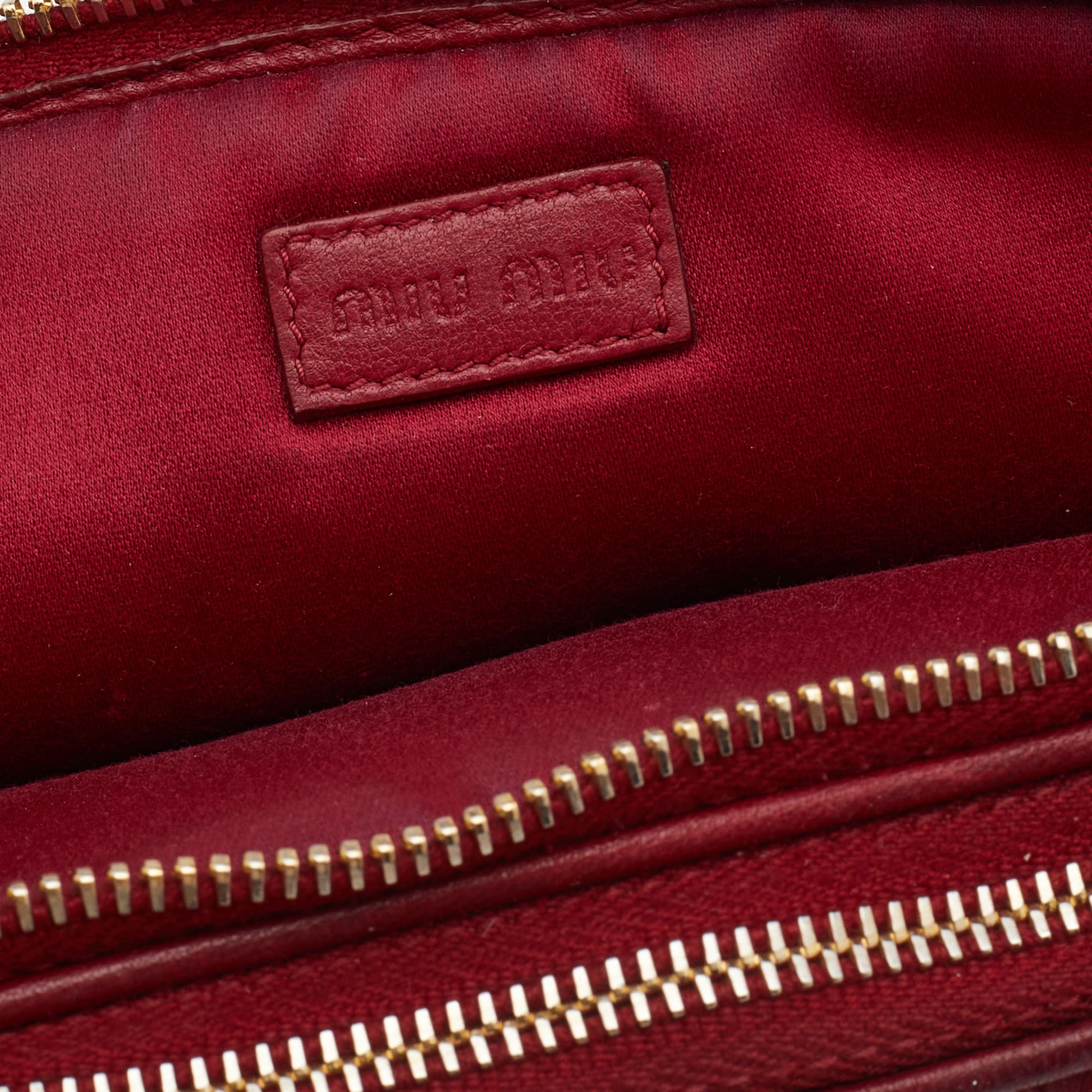 Leather crossbody bag Miu Miu Red in Leather - 14040994