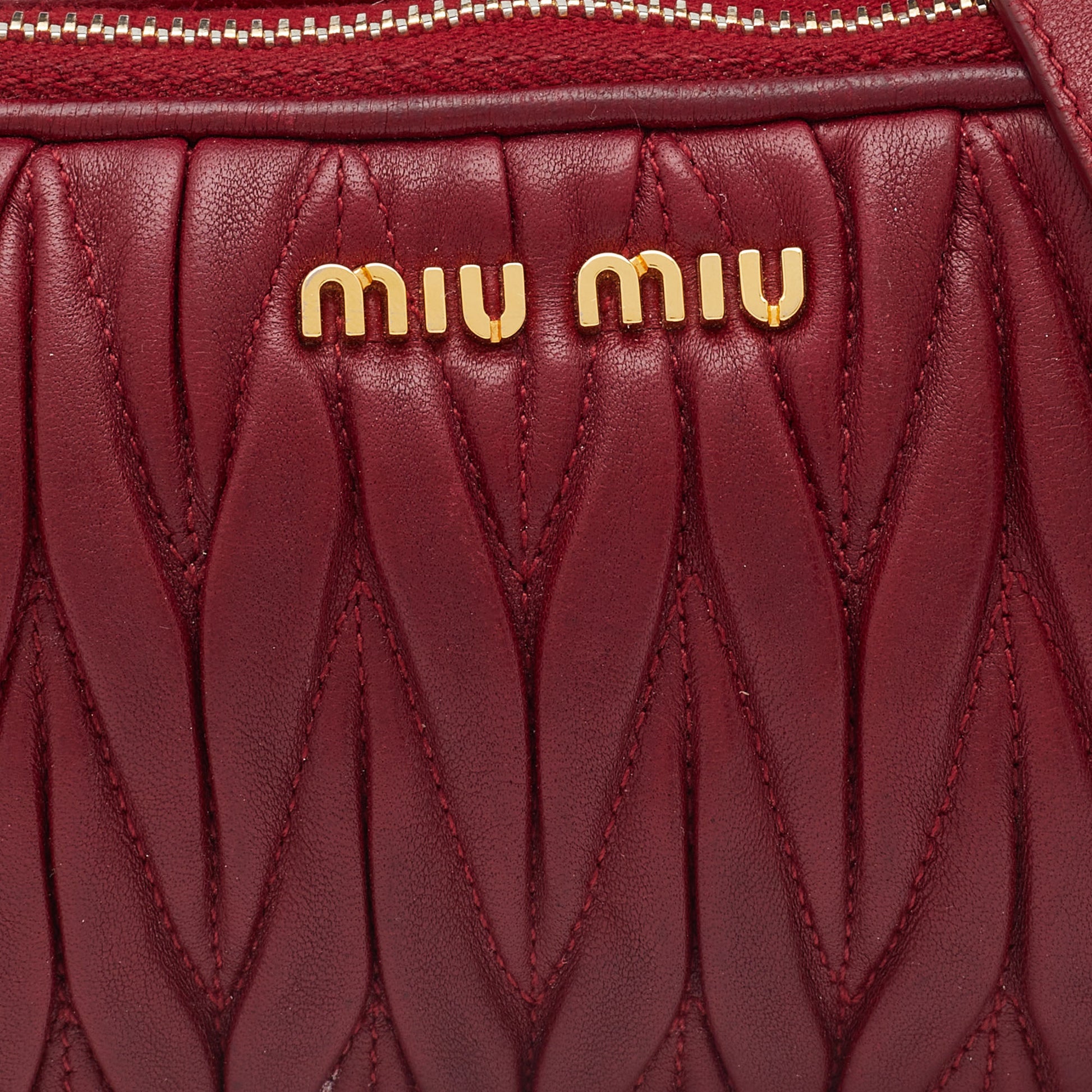 Leather crossbody bag Miu Miu Red in Leather - 14040994
