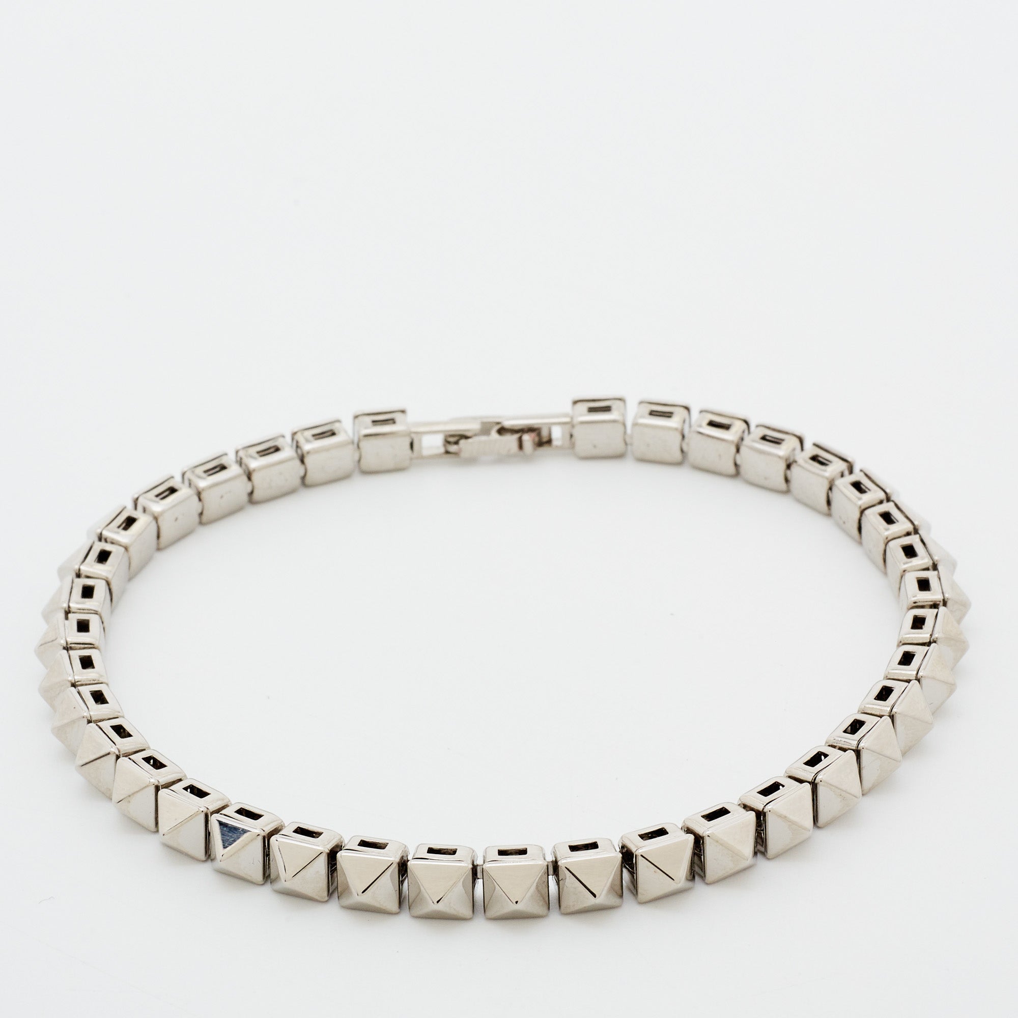 Valentino rockstud sale bracelet silver