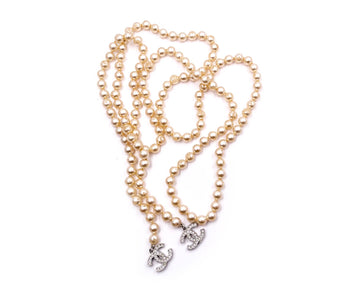 CHANEL Classic CC Pearl Lariat Necklace