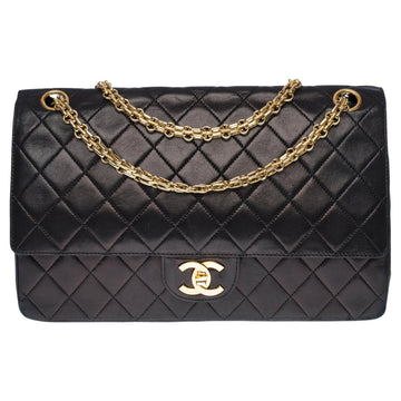 CHANEL Timeless/Classic double Flap shoulder bag in black quilted lambskin, GHW
