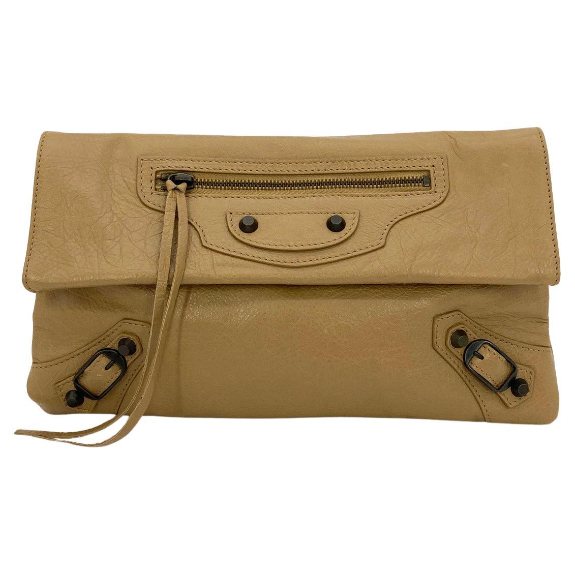 Balenciaga clutch hot sale beige