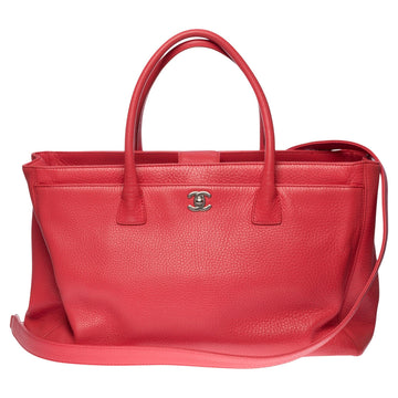CHANEL Executive Tote bag with shoulder strap in coral pink grained leather, SHW