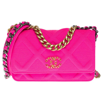 CHANEL 19 Wallet on Chain [WOC] shoulder bag in pink quilted cotton canvas , GHW