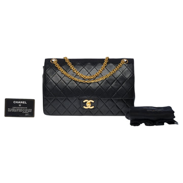 CHANEL Timeless/Classic double flap shoulder bag in black quilted lambskin, GHW