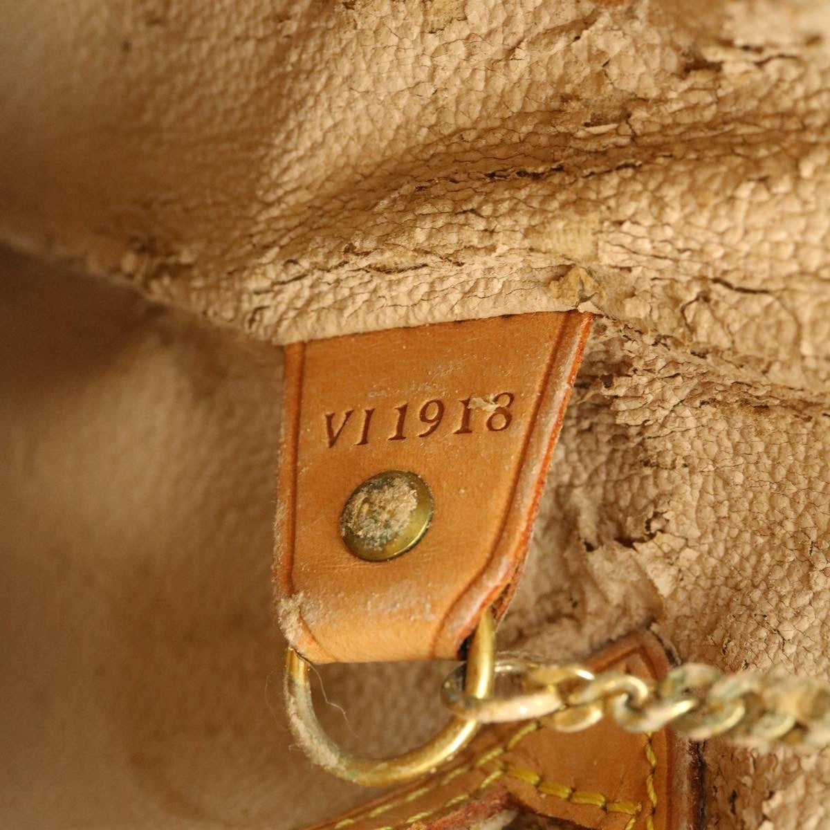 Louis Vuitton is back – 2:48AM